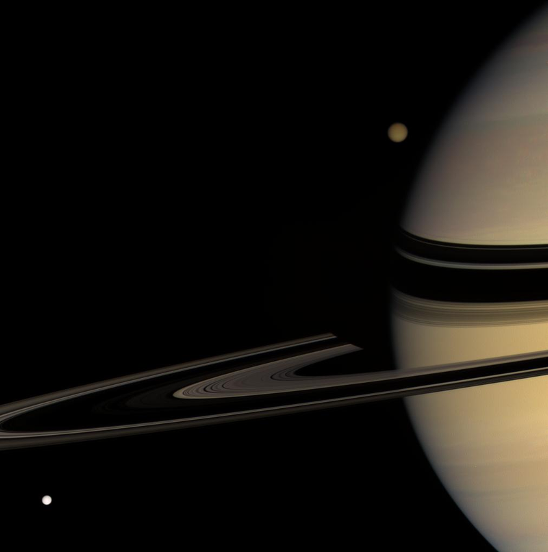 Illustration for article titled NASA's Probe Will Buzz Titan Landing Site